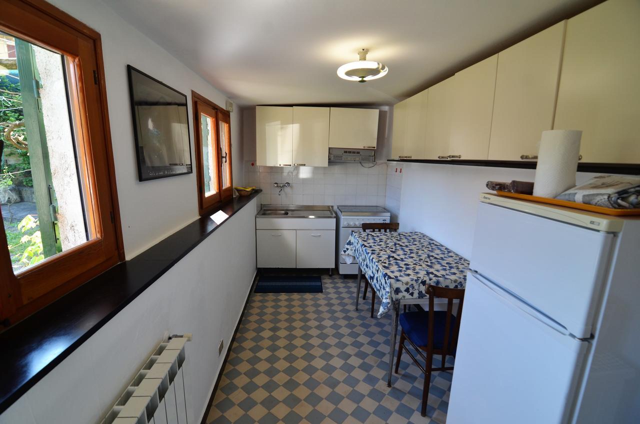 Lobster Cottage Apartment Леванто Экстерьер фото