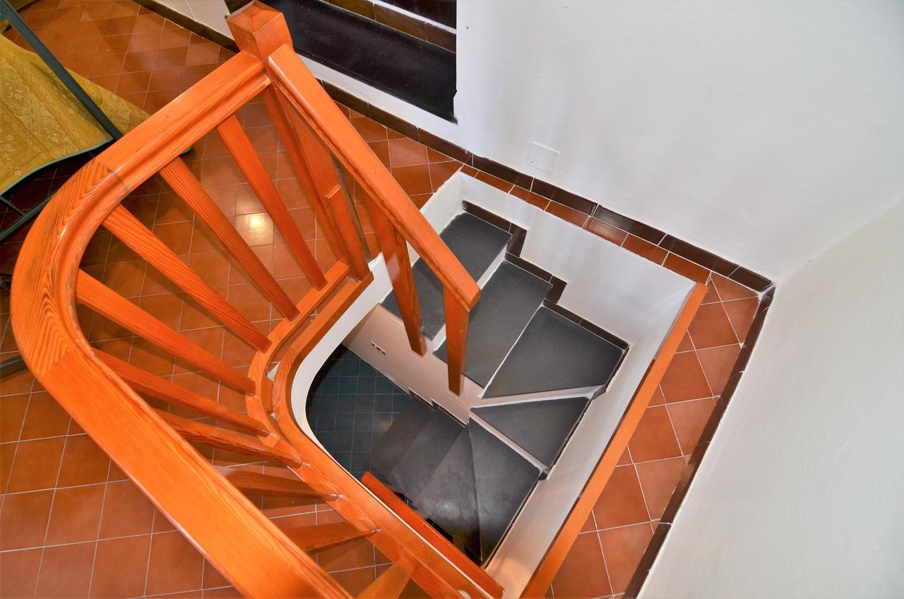 Lobster Cottage Apartment Леванто Экстерьер фото